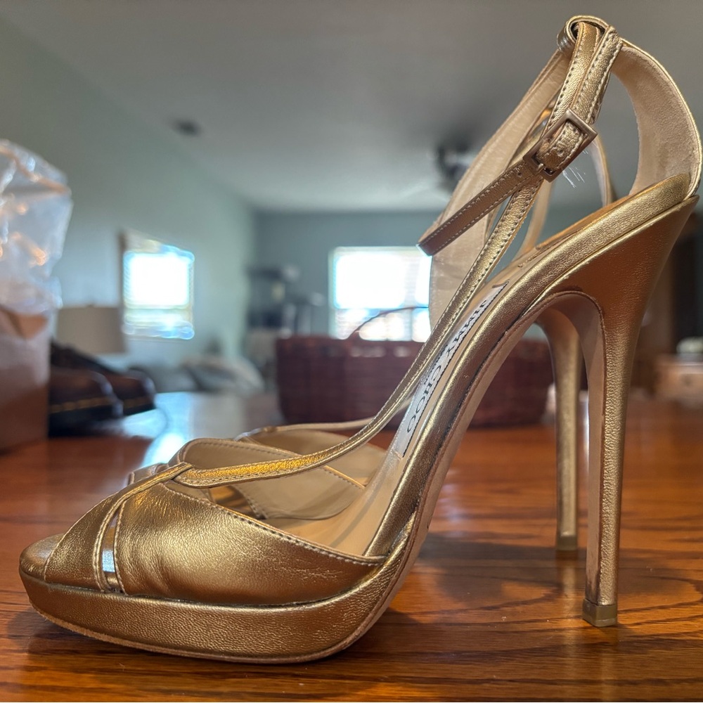 😍PRICE DROP!Jimmy Choo Gold Strappy Peep-Toe Platform heels Euro 37